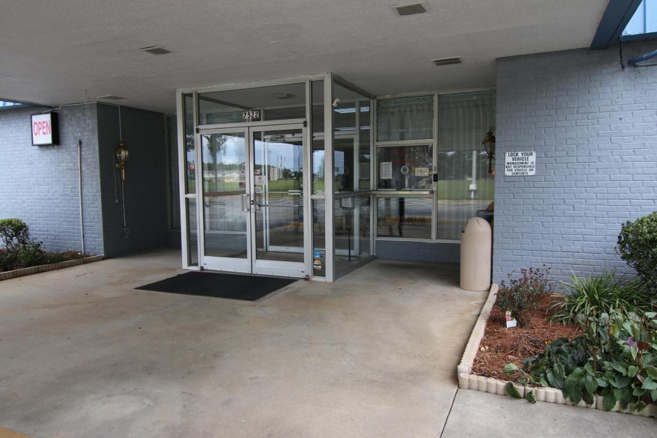 121 Motel Battleboro Exterior photo